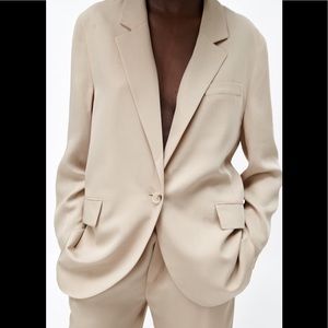 Zara Flowy Oversized Blazer in Beige size S